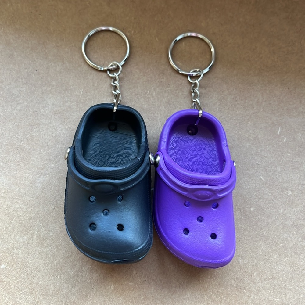 2 Croc Keychains-NEW - Picture 4 of 5